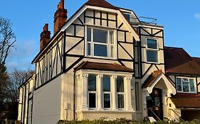 Gidea Park Hotel